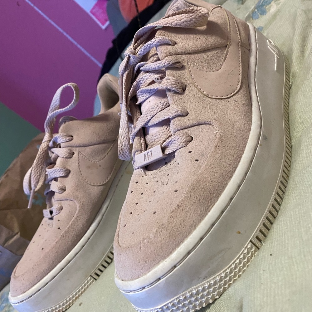Nike Air Force , velvety texture .